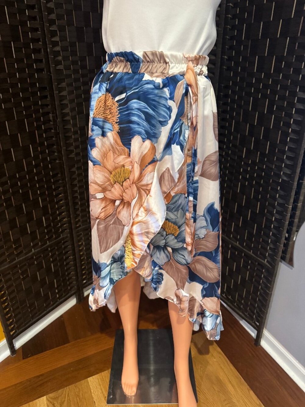 Lamiar women's skirt size s/m